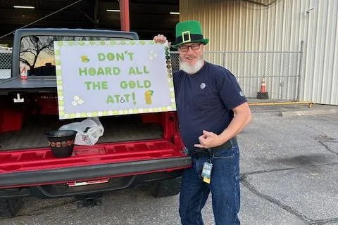 6402